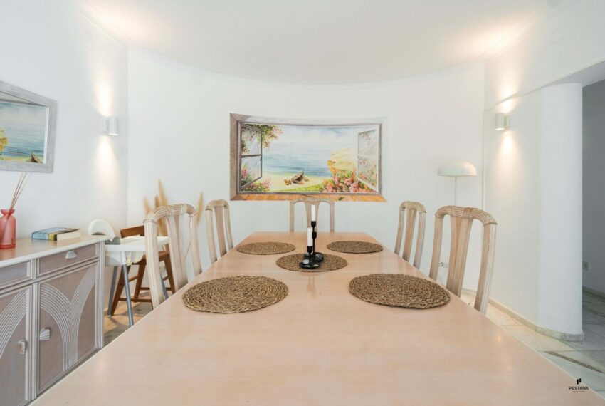 3 bedroom villa dinning table view in Gramacho Golf Resort, Carvoeiro - Algarve