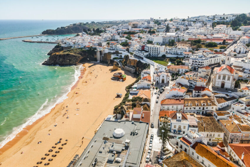 Algarve real estate trends 2025, Algarve Real Estate Trends 2025: Luxury, Sustainability &#038; Investments